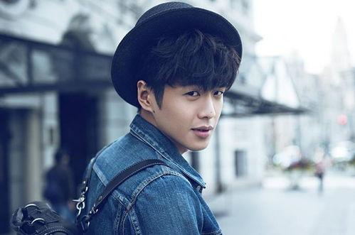 张若昀爆料养猫视频,萌宠互动温馨满满 第1张 张若昀爆料养猫视频,萌宠互动温馨满满 第1张